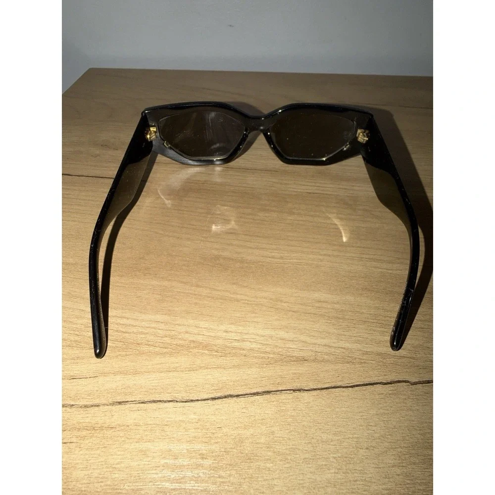 Tory Burch TY9070U Sunglasses Black Gold Dust Bag